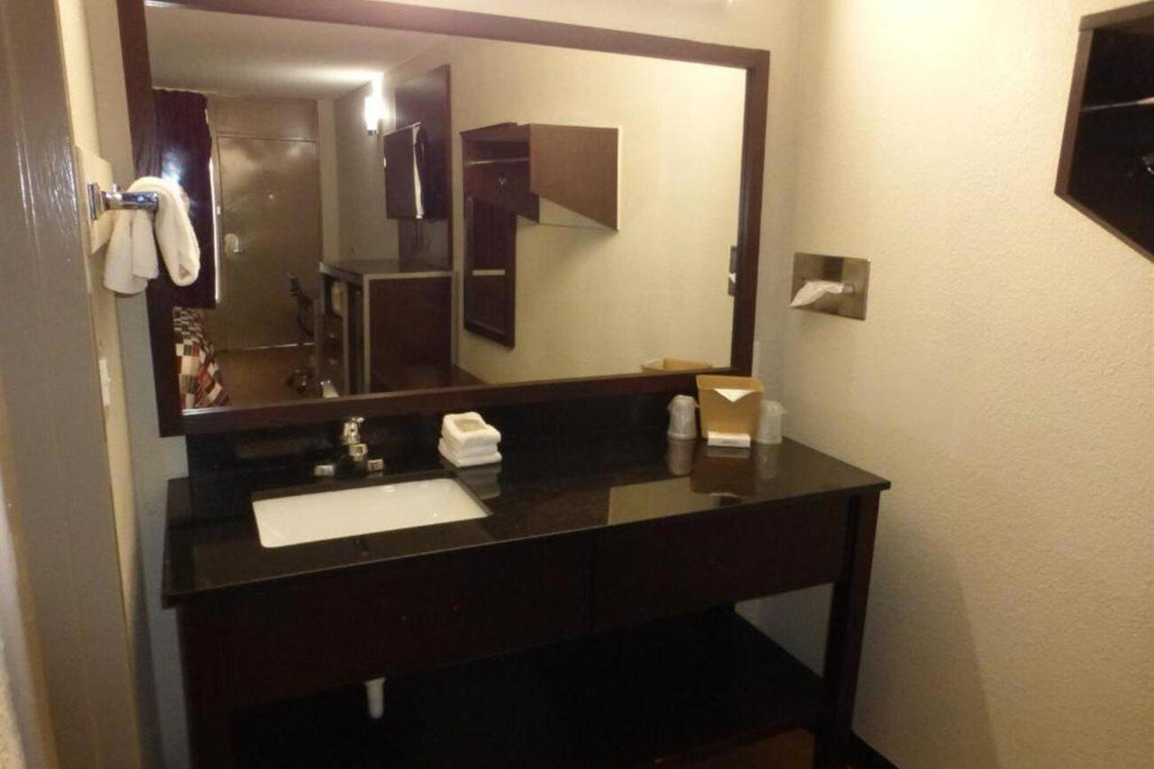 Red Roof Inn Corpus Christi North - Near Downtown Екстер'єр фото
